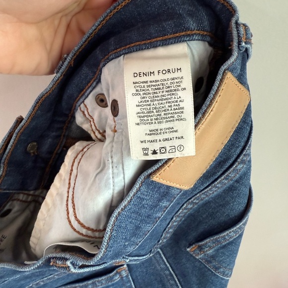 Aritzia Denim Forum The Arlo High Rise Straight 28L - Dark Wash - Size 26 - Picture 13 of 14